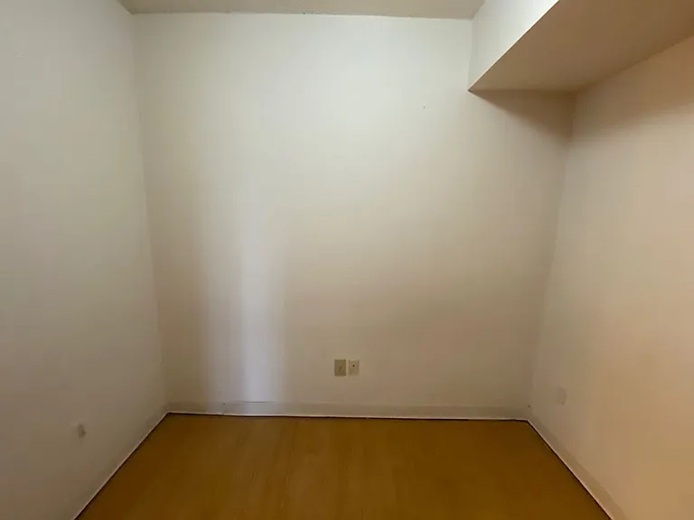 2009 Greene St #413 — Photo 7
