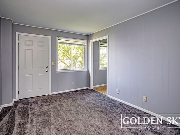 2nd image of 2220 Shopp Ave #2