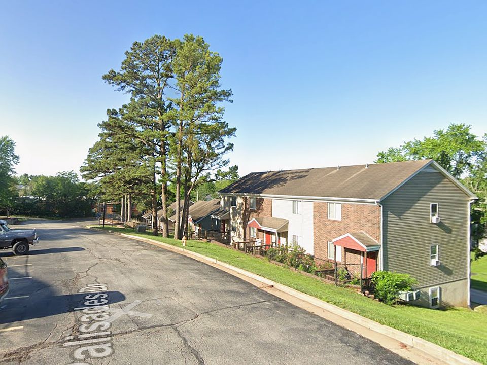 1st image of 622 Palisades Dr #622