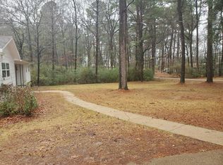 5725 Fernwood Dr, Jackson, MS 39206