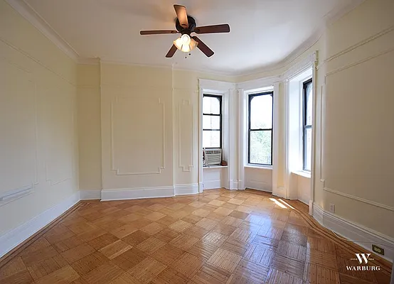 Rented by Warburg | media 28