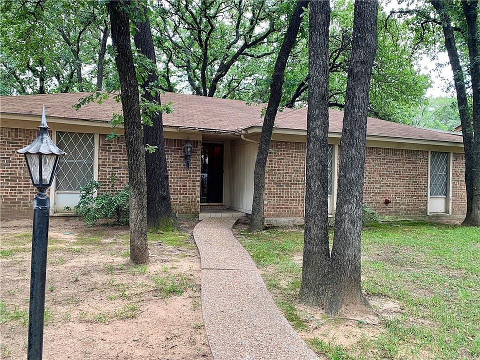 1st image of 3016 Scenic Hills Dr