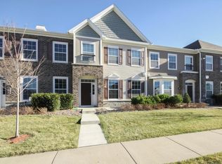 7216 Kimberly Ln N #203, Maple Grove, MN 55311