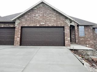 4487 E Cromwell St, Springfield, MO 65802