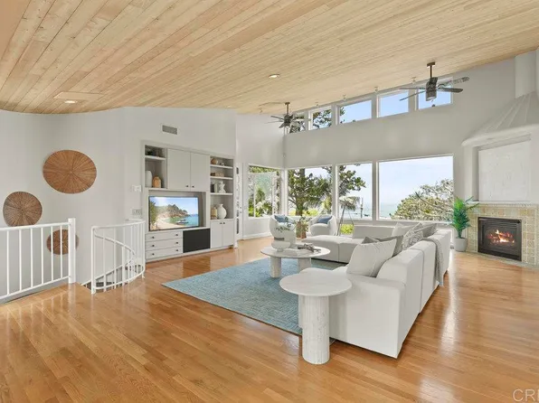 320 Bellaire St, Del Mar, CA 92014