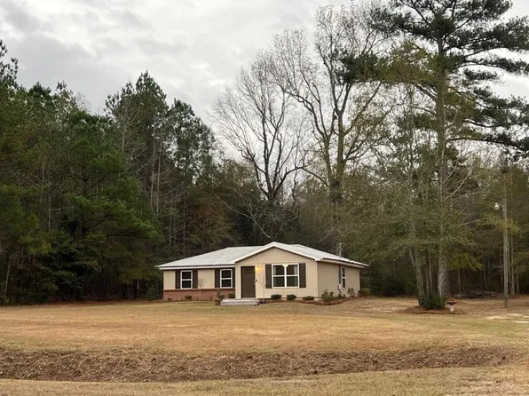 1872 Glen Lawrence Rd, Cowarts, AL 36321