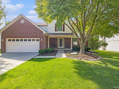 2529 Huntington Dr, Lake Orion, MI, 48360
