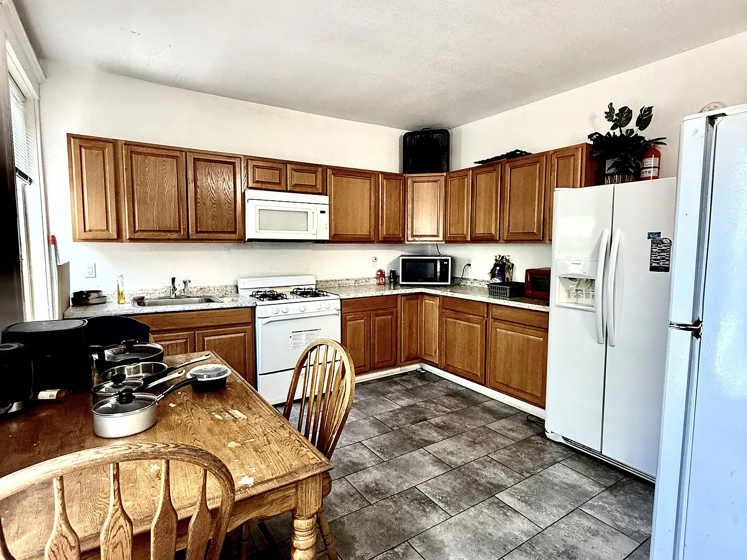 2 bed, $1,000 — Photo 4