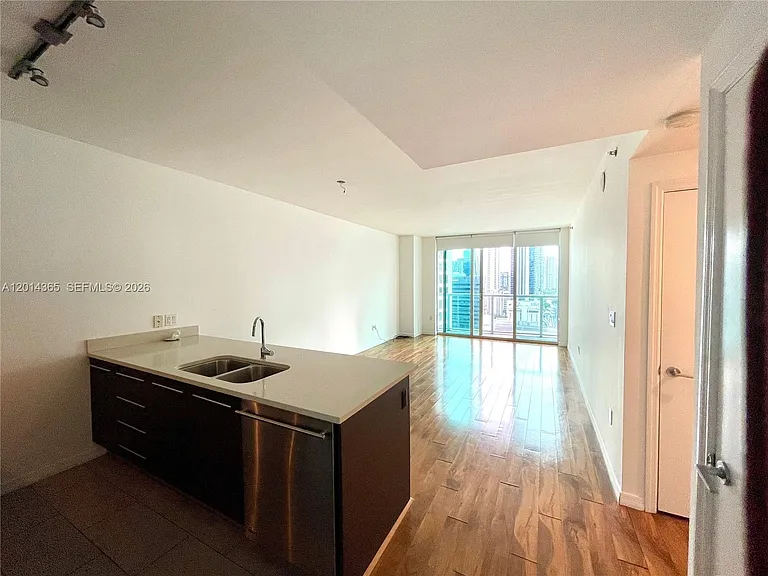 55 SE 6th St #2106 — Photo 10