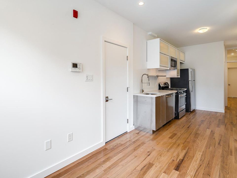1st image of 1922 E Dauphin St #1