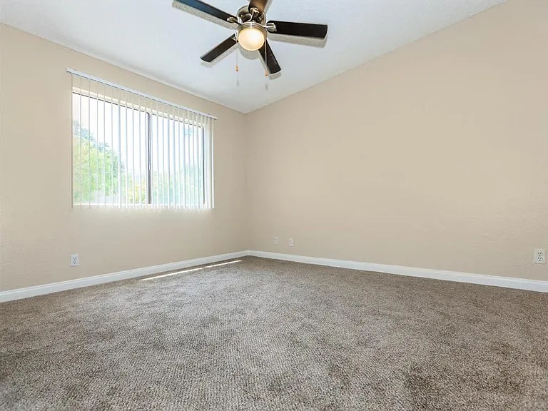 San Jacinto RC Apartments — Photo 11