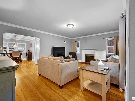 2nd image of 405 W Forrest Hill Ave