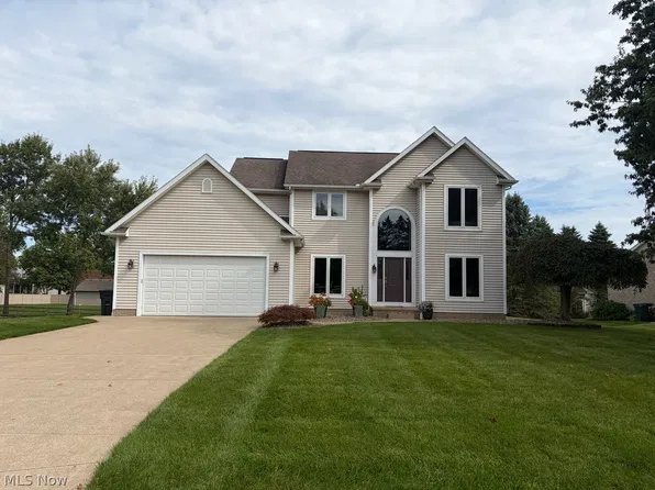 5408 Wood Trail Ave NE, Canton, OH 44705