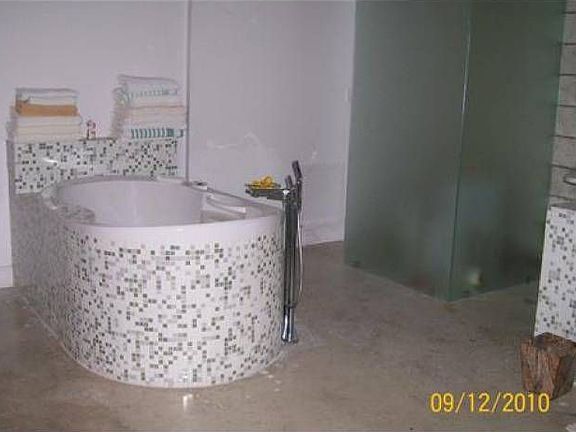2nd image of 1621 Collins Ave APT 309