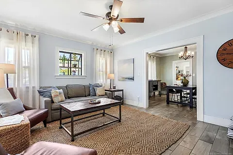 601 S Yorktown Ave — Photo 4