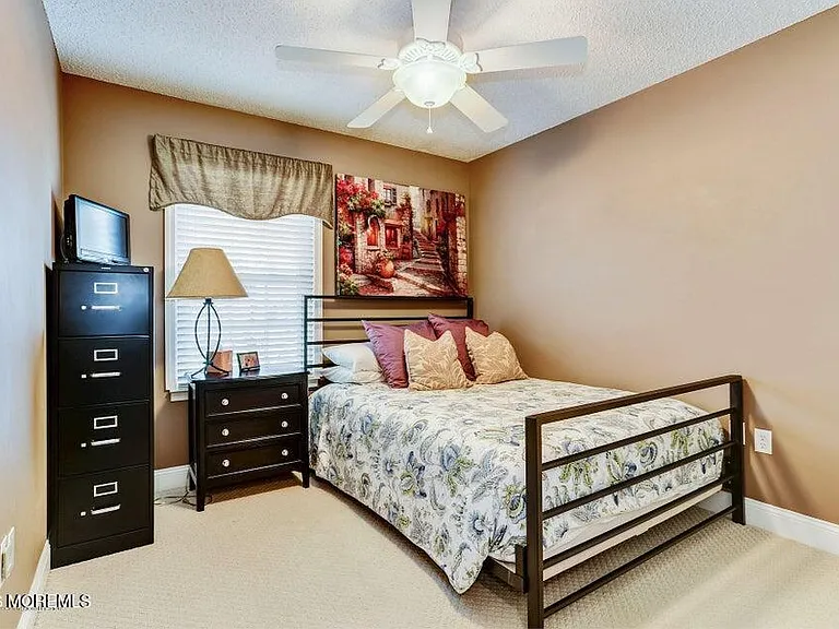 66 Secretariat Ct — Photo 18