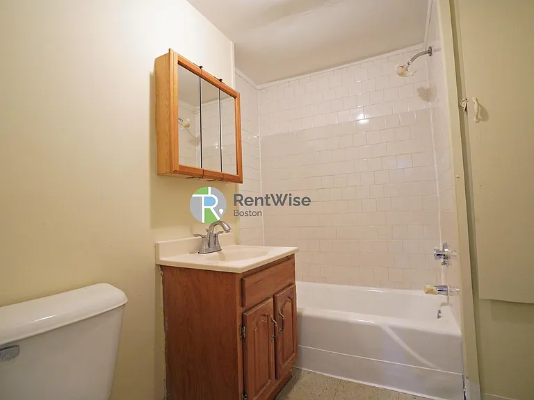 1128-1132 Commonwealth Ave — Photo 7