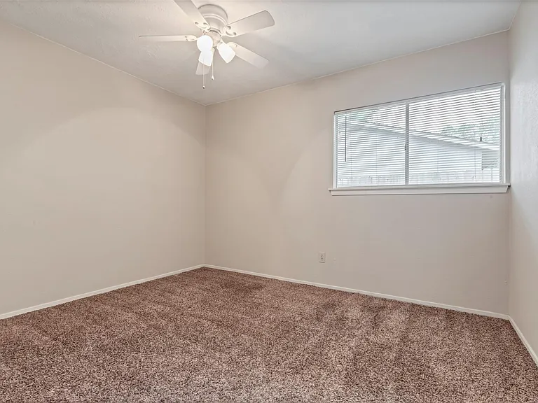 81 Blue Fox Rd — Photo 11