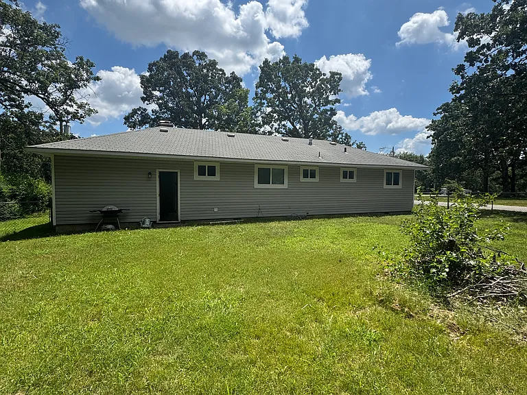 3320 Indiana Ave — Photo 9