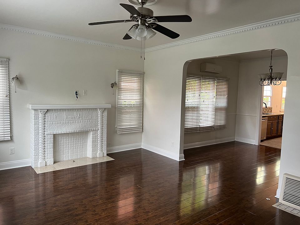 1st image of 214 S Gale Dr #214