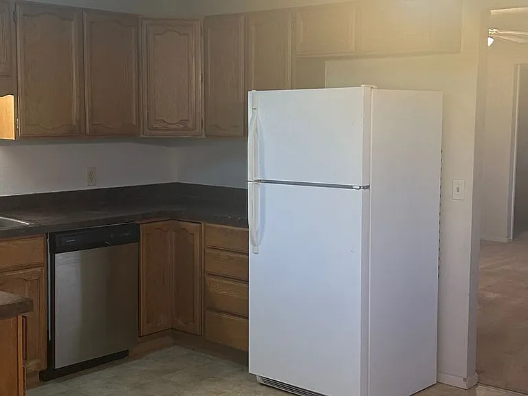 323 Covert Ln — Photo 4