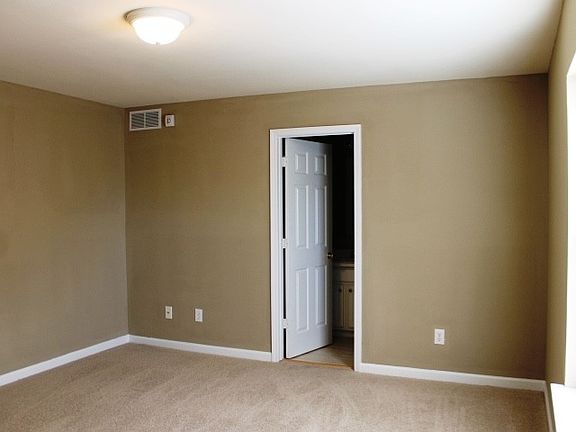 1st Floor bedroom with full bath