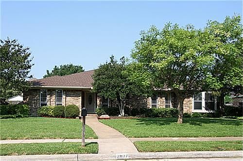1st image of 2807 Canyon Valley Trl