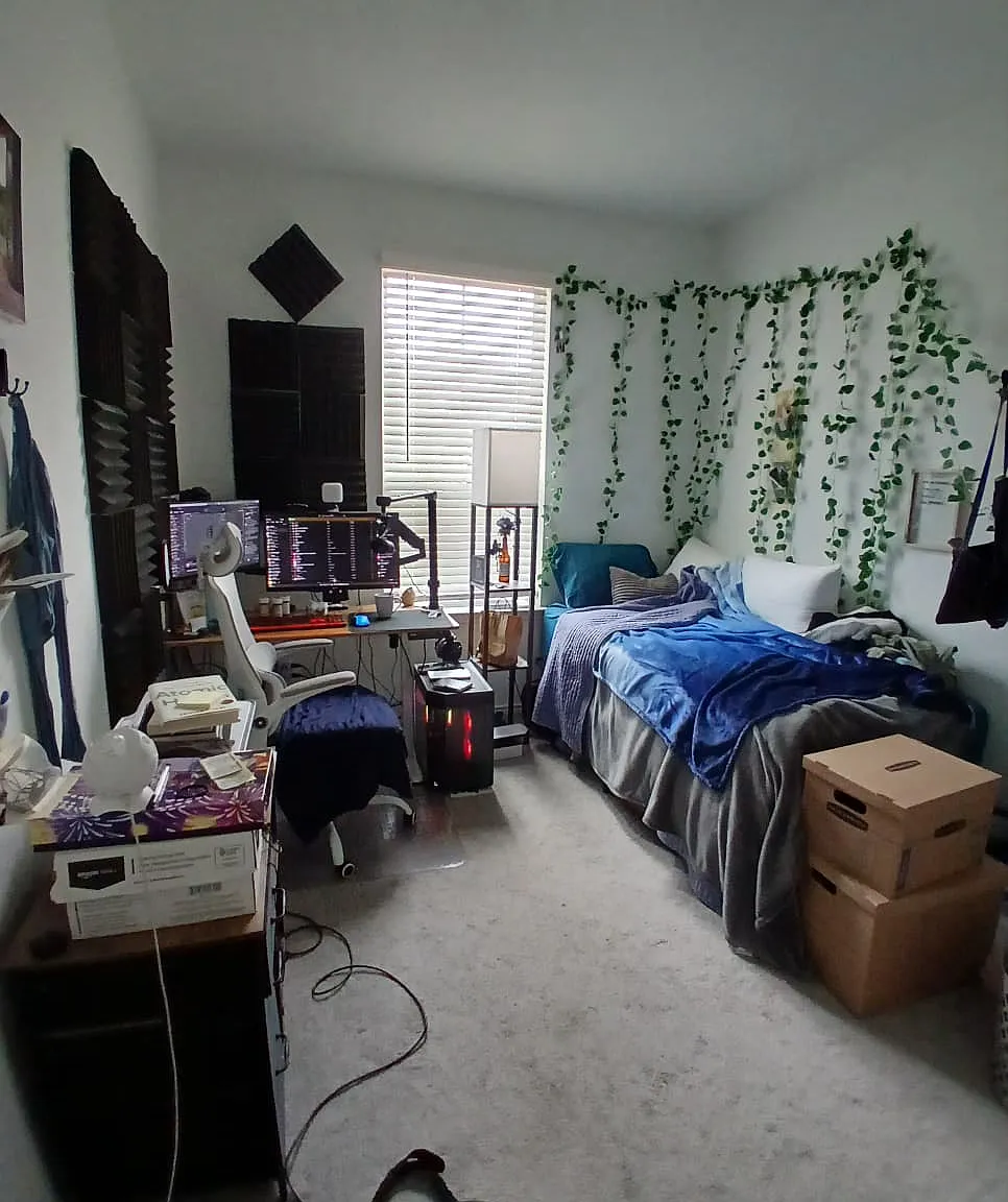 4 bed, 2340 sqft, $700 — Photo 3