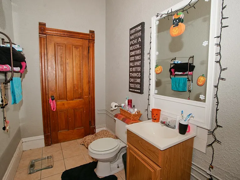 704 N 3rd St #1 — Photo 9