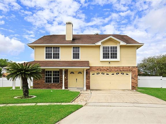 2nd image of 833 Hickory Hill Ct