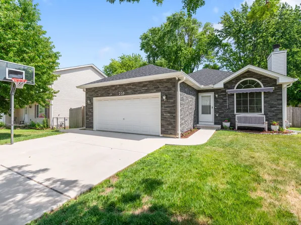231 E Fullerton Ave, Glendale Heights, IL 60139