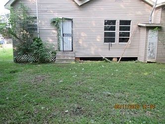 2nd image of 416 15th St