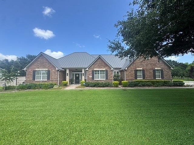 1st image of 3310 River Bend Dr