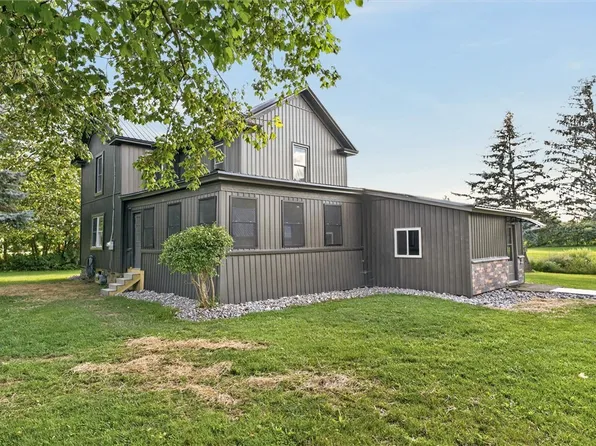 2972 Whalen Rd, Bloomfield, NY 14469
