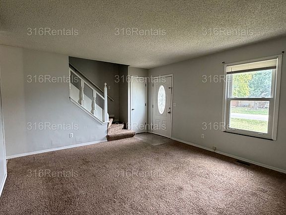 3rd image of 501 W Clark Ave