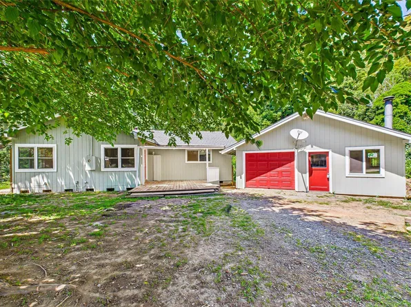 211 Redbud Ln, Willow Creek, CA 95573