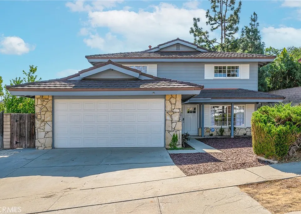 17958 Nearbank Dr