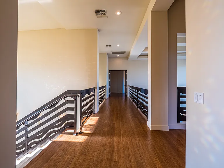 7426 Yonie Ct — Photo 36