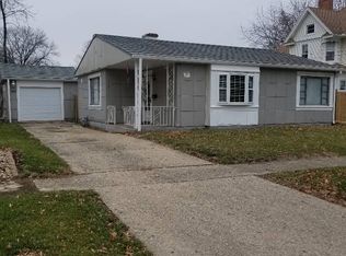 222 S 4th St, Monmouth, IL 61462