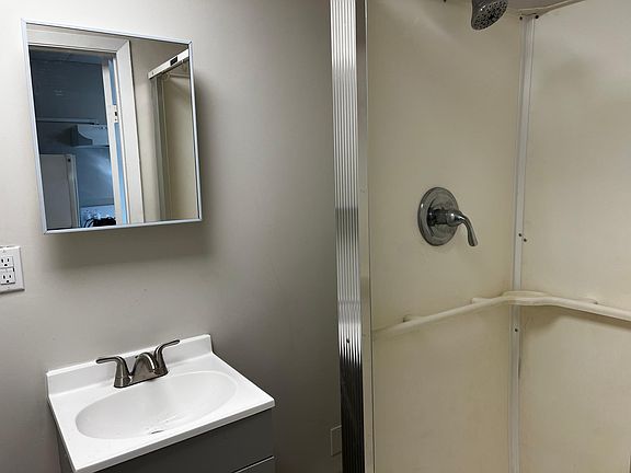 4th image of 153 Post Ave #2A