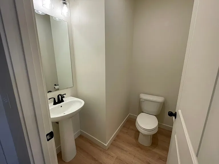 4356 E Hurstbourne Dr — Photo 10
