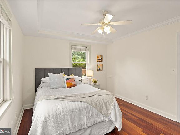 5th image of 718 S Washington St APT 101