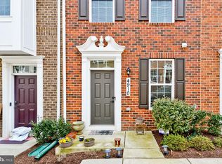 4910 Crest View Dr, Hyattsville, MD 20782