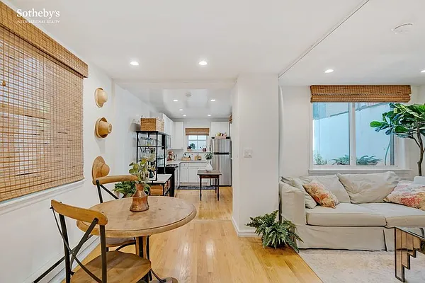 Rented by Sotheby's International Realty | media 11