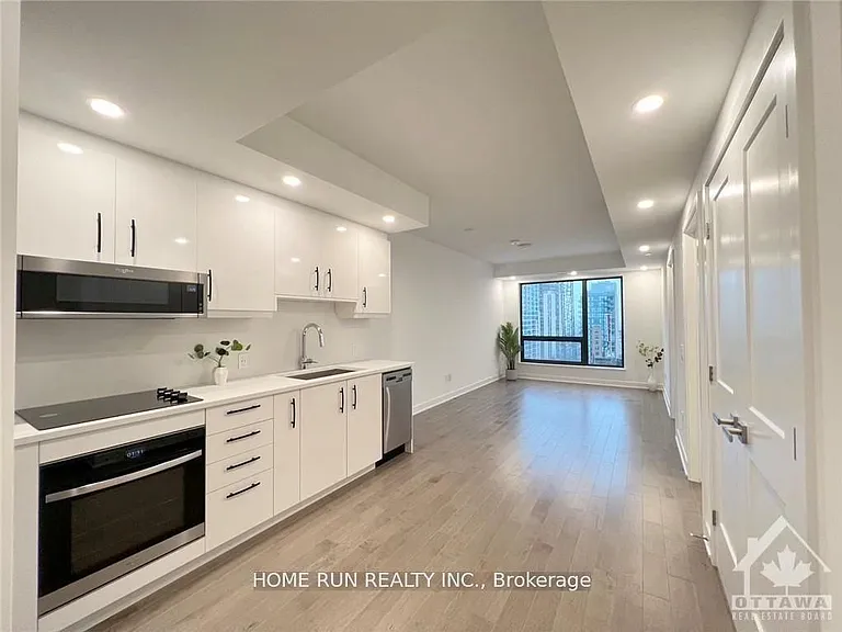 340 Queen St #1710 — Photo 3