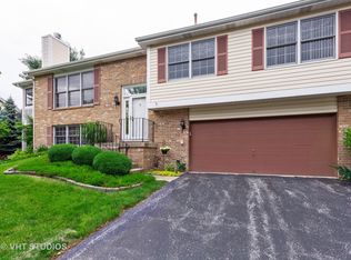 9925 Cambridge Ct #C, Mokena, IL 60448