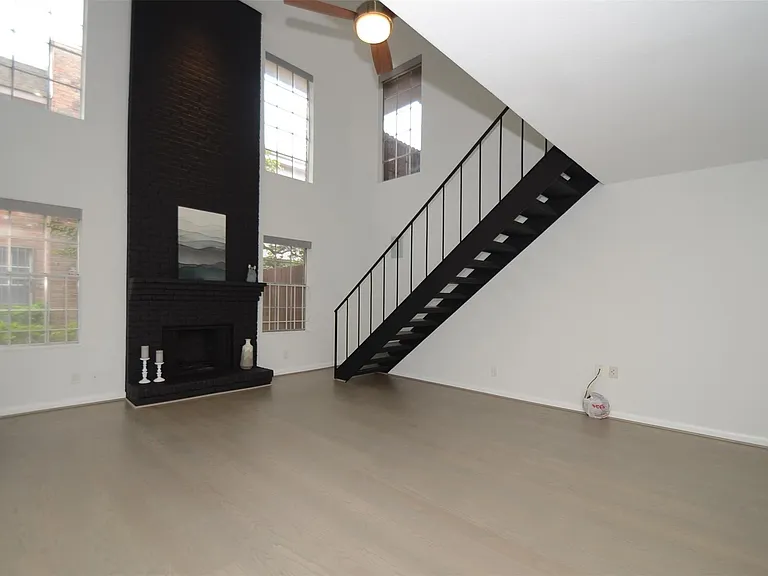 5524 Beverlyhill St #2 — Photo 19
