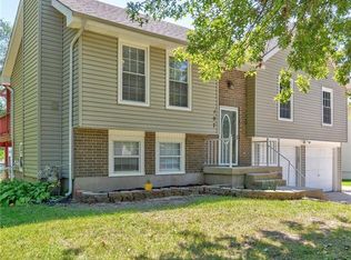 107 NW Garden St, Grain Valley, MO 64029