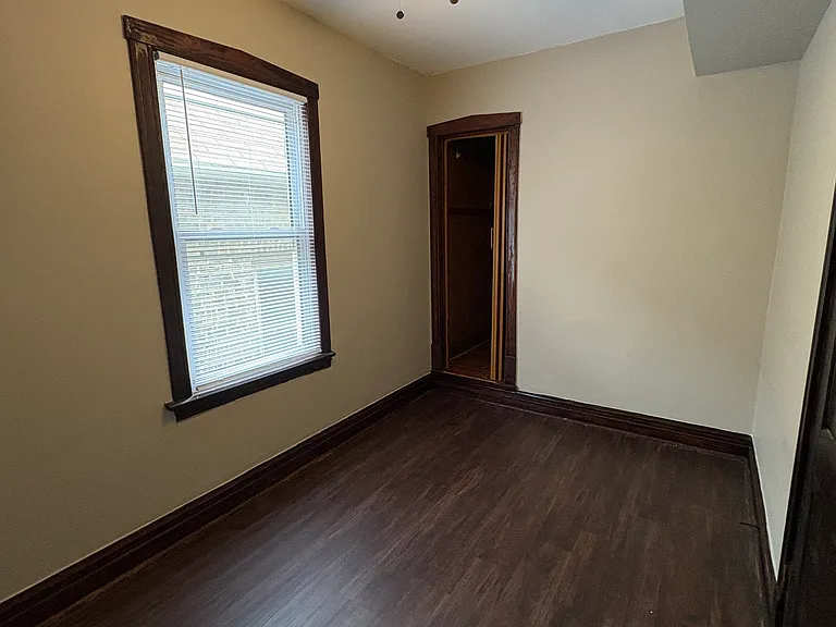 2939 W Pershing Rd #2 — Photo 8