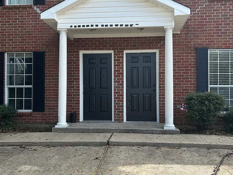 617 W Mississippi Ave #4 — Photo 1